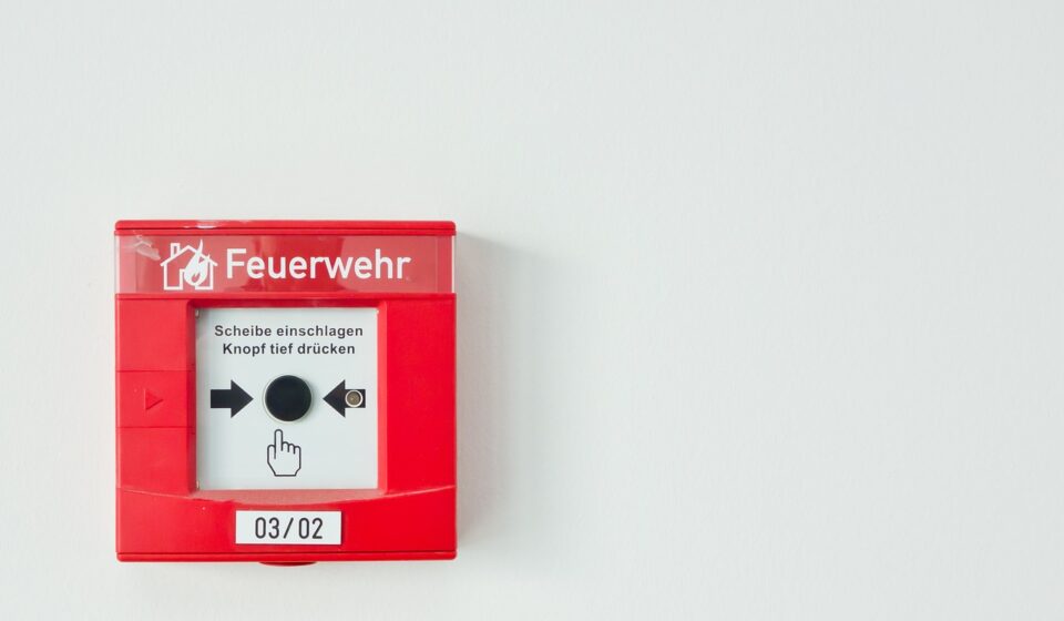 fire alarm, smoke detector, smoke alarm system, fire alarm system, fire, danger, disc, stud, burn, fire fighters, red, warning, person, control, rescue, fire alarm, fire alarm, fire alarm, fire alarm, fire alarm, smoke detector, smoke detector