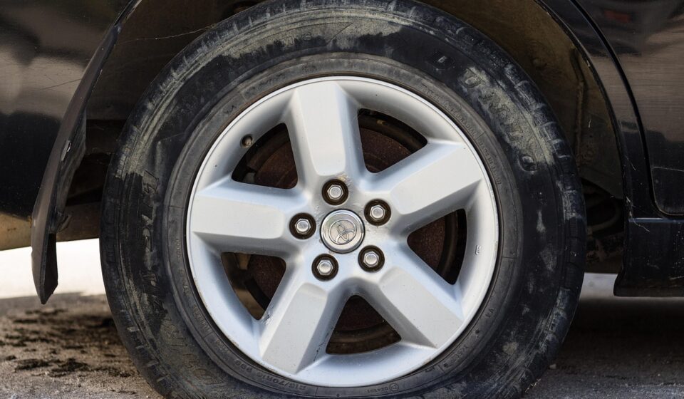 flat tire, car, wheel, automobile, vehicle, tire, car wallpapers, abandoned car