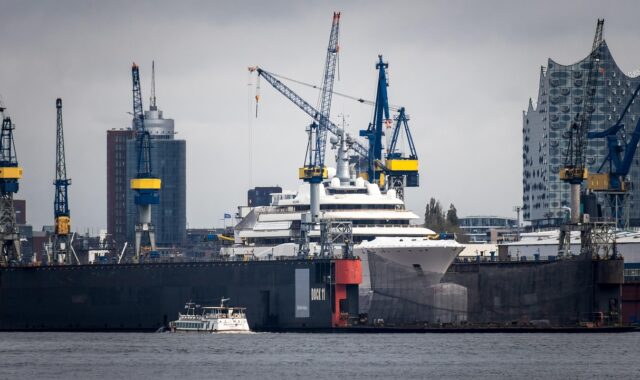 port, dock, dry dock, cruise ship, elbphilharmonie, ocean giant, repair, cranes, tool, maintenance, hamburg, dock, dock, dock, dock, dry dock, dry dock, cruise ship, maintenance, maintenance, maintenance, maintenance, maintenance, hamburg