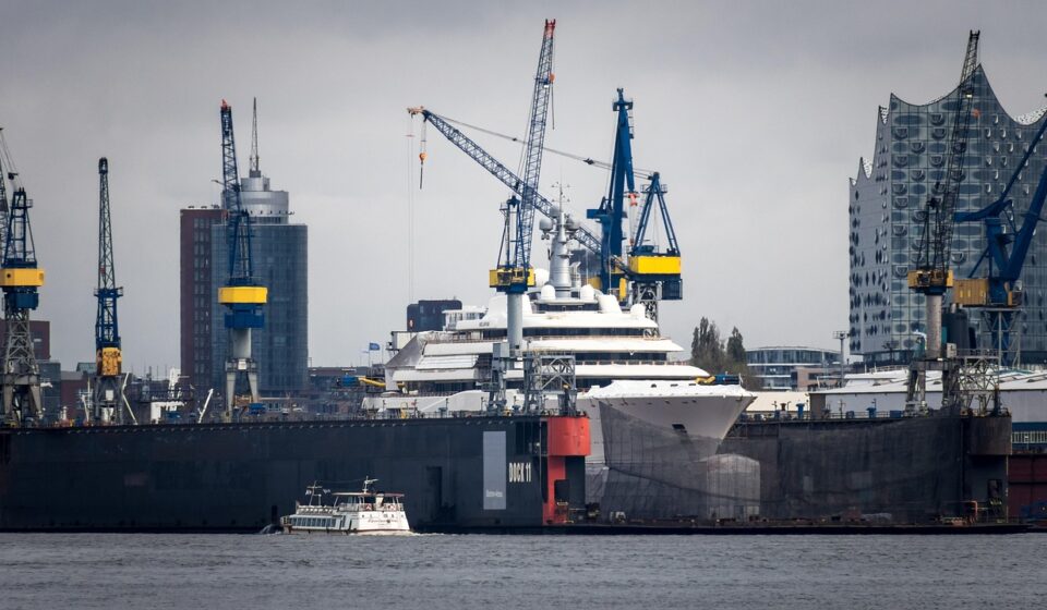 port, dock, dry dock, cruise ship, elbphilharmonie, ocean giant, repair, cranes, tool, maintenance, hamburg, dock, dock, dock, dock, dry dock, dry dock, cruise ship, maintenance, maintenance, maintenance, maintenance, maintenance, hamburg